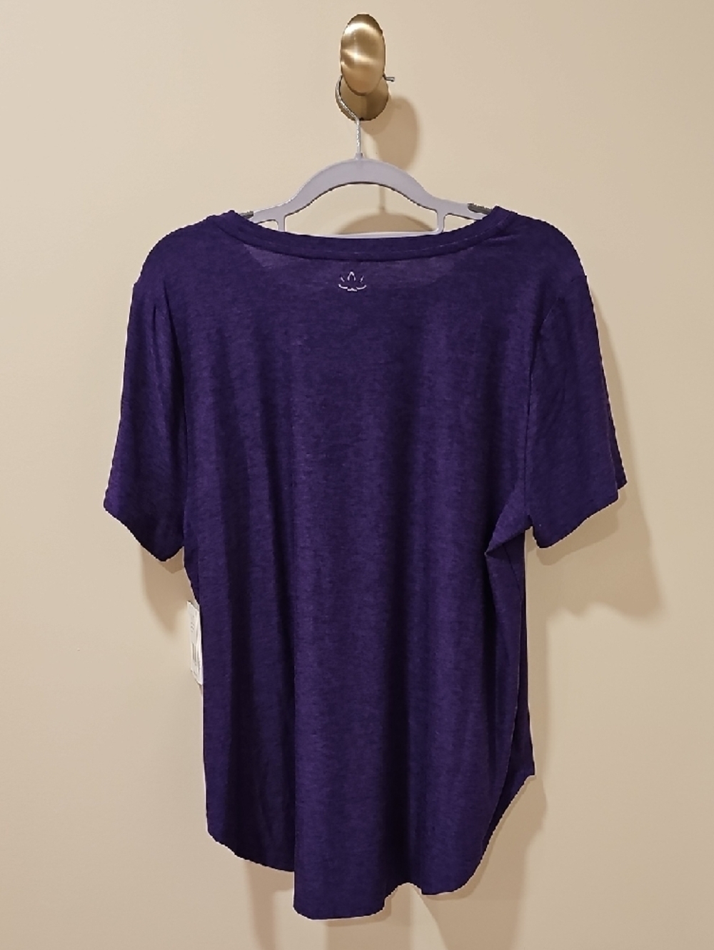Beyond Yoga Featherweight On The Down Low Tee; NWT; Size XL - Picture 7 of 7